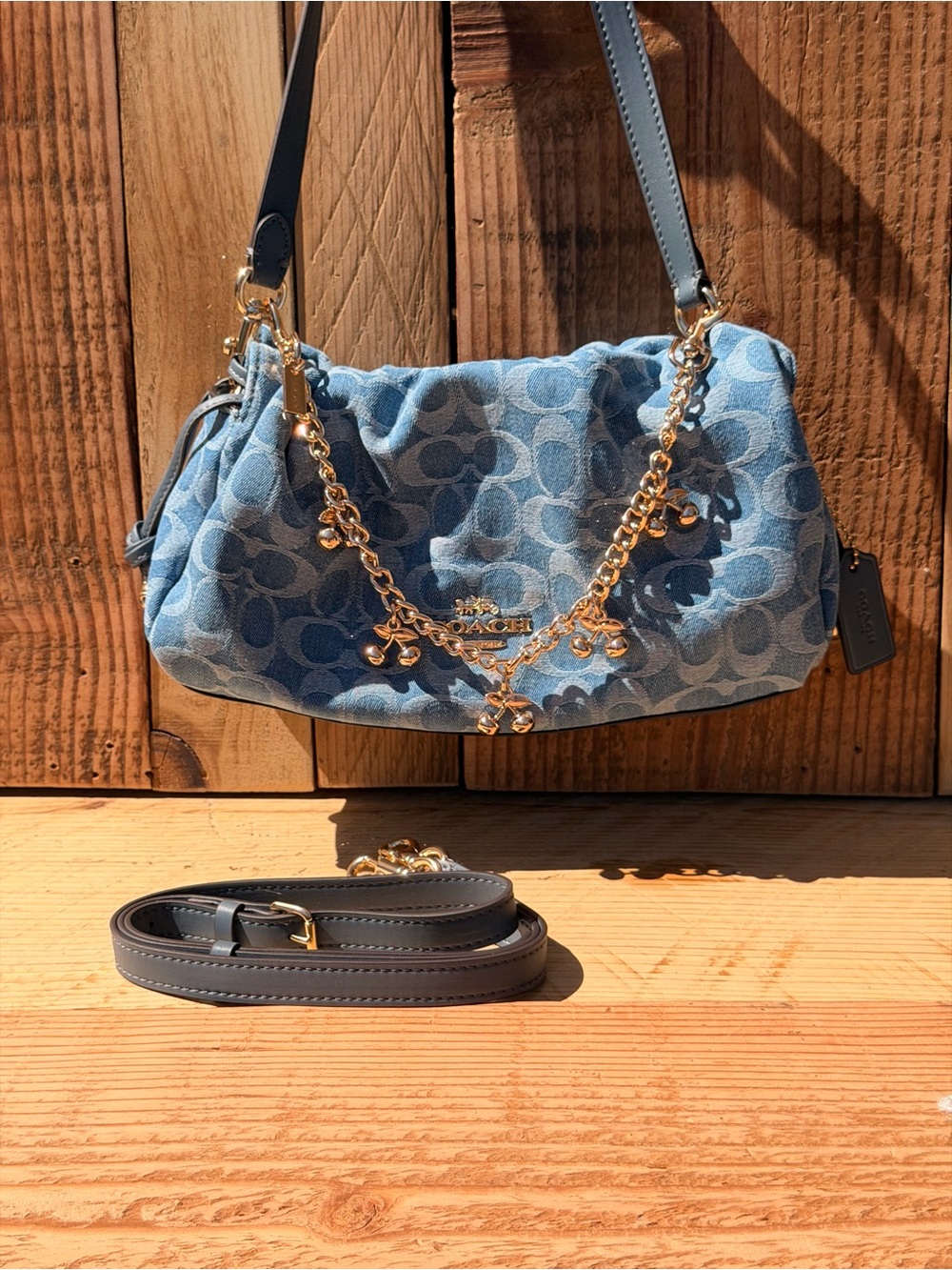 Coach Faye Shoulder Bag in Signature Denim 💙✨🍒